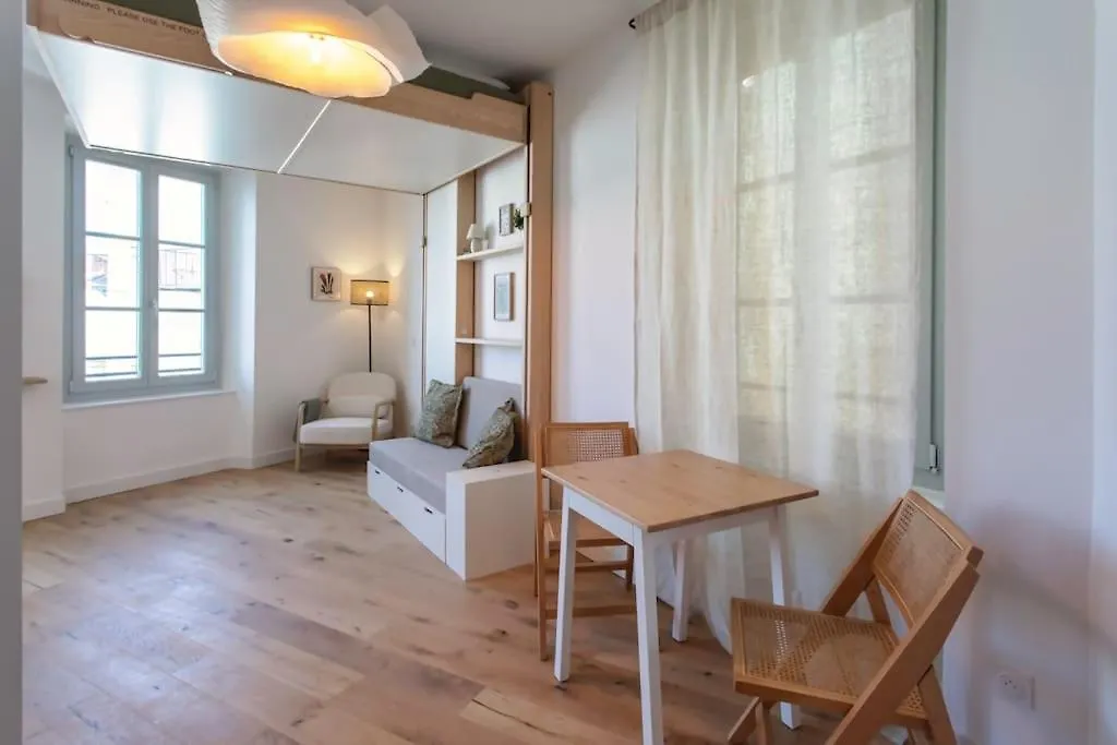 #59 Central Balcony 5Mins Old Town & Sea Ac Wifi Nice 0*,  França